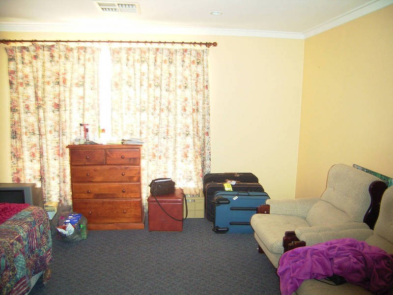 1 Monsoon Close, Waikiki WA 6169