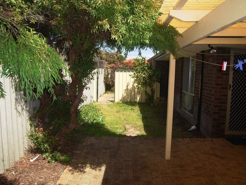 1 Monsoon Close, Waikiki WA 6169