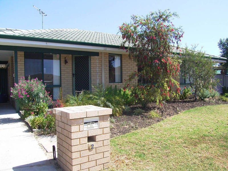 2 Pallarup Grove, Waikiki WA 6169