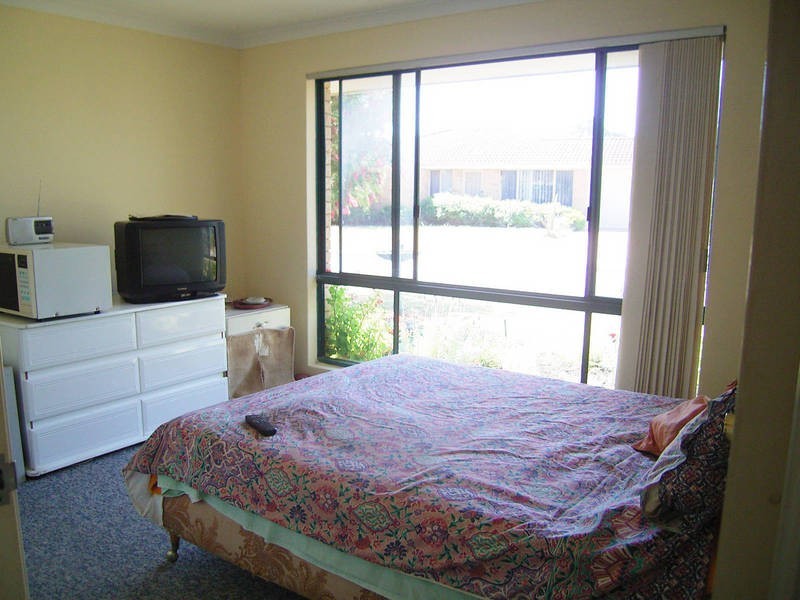 2 Pallarup Grove, Waikiki WA 6169