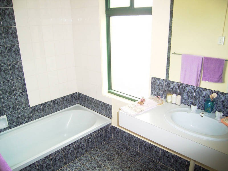 2 Pallarup Grove, Waikiki WA 6169