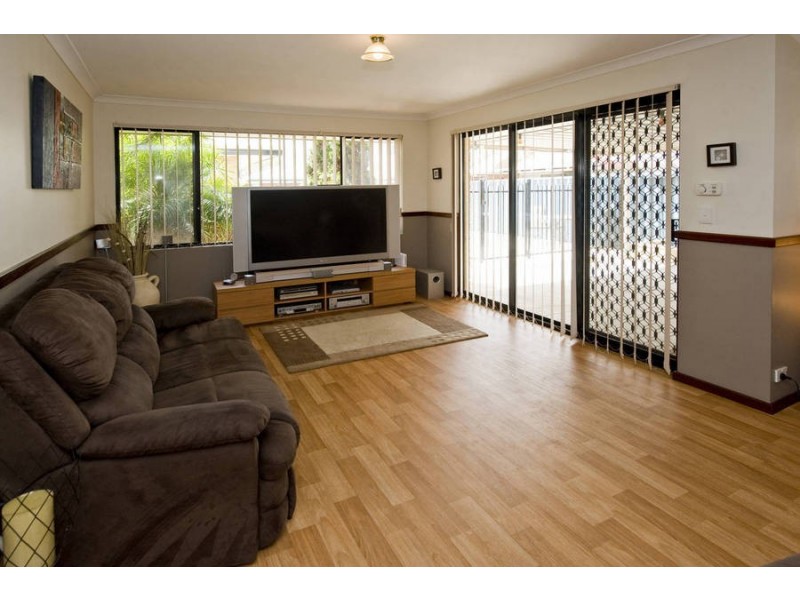 1 Lightfoot Place, Cooloongup WA 6168