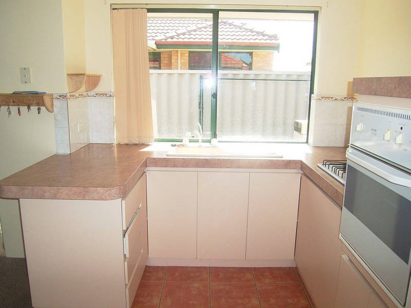 18/13-17 Virginia Place, Waikiki WA 6169