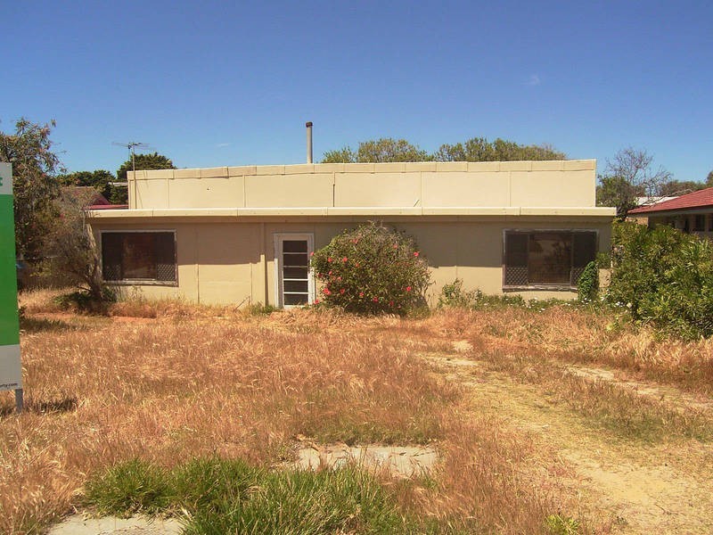 12 Fourth Avenue, Shoalwater WA 6169