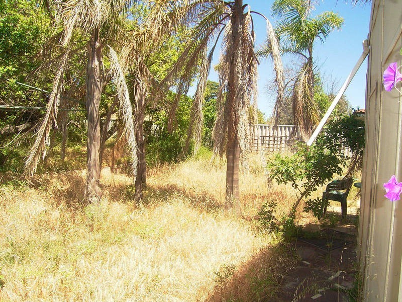 12 Fourth Avenue, Shoalwater WA 6169