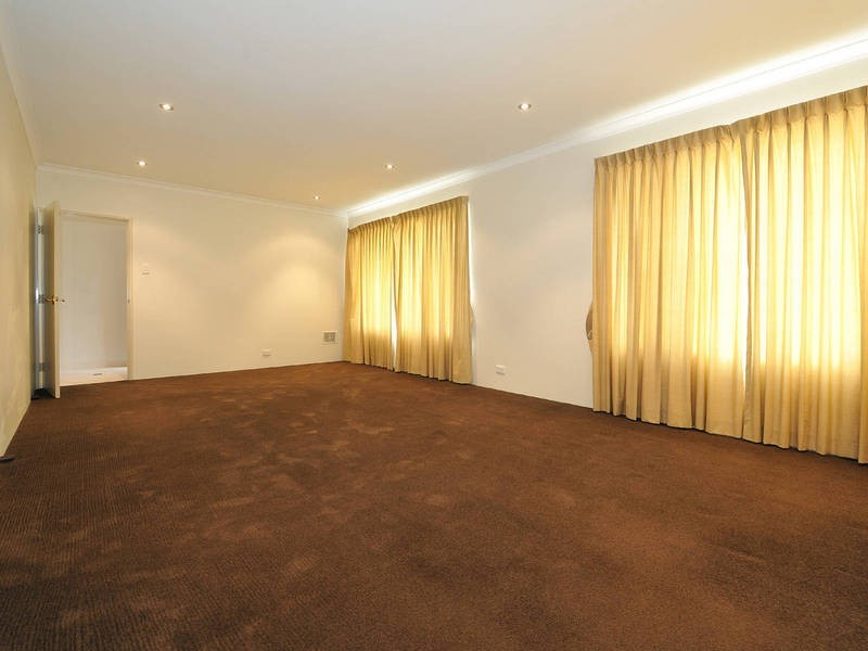 159 Currie Street, Warnbro WA 6169