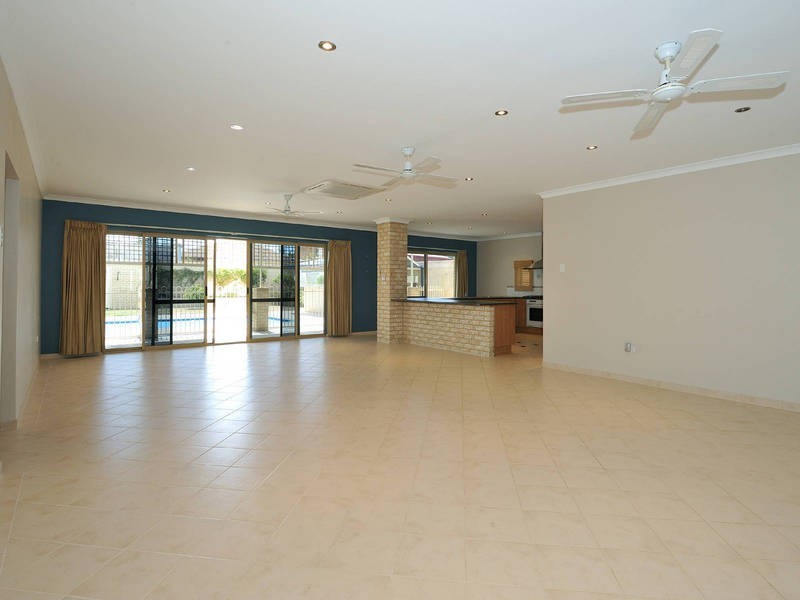 159 Currie Street, Warnbro WA 6169