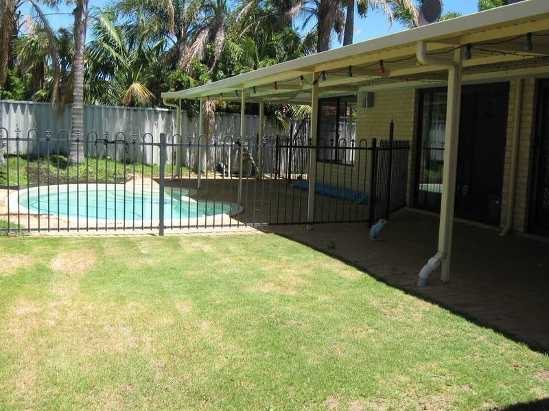 8 Cable Retreat, Waikiki WA 6169