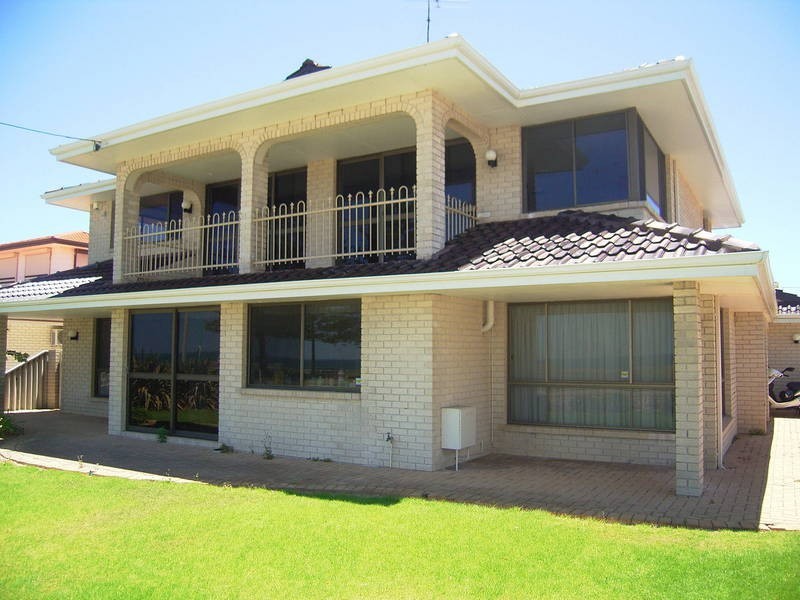 386 Safety Bay Road, Safety Bay WA 6169