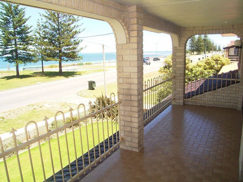 386 Safety Bay Road, Safety Bay WA 6169