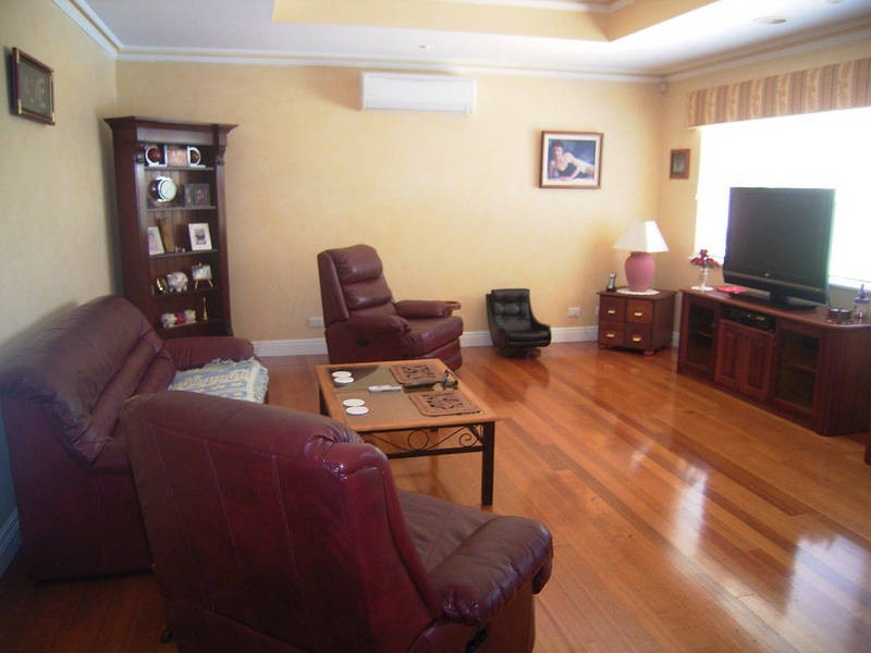 118 Fendam Street, Warnbro WA 6169