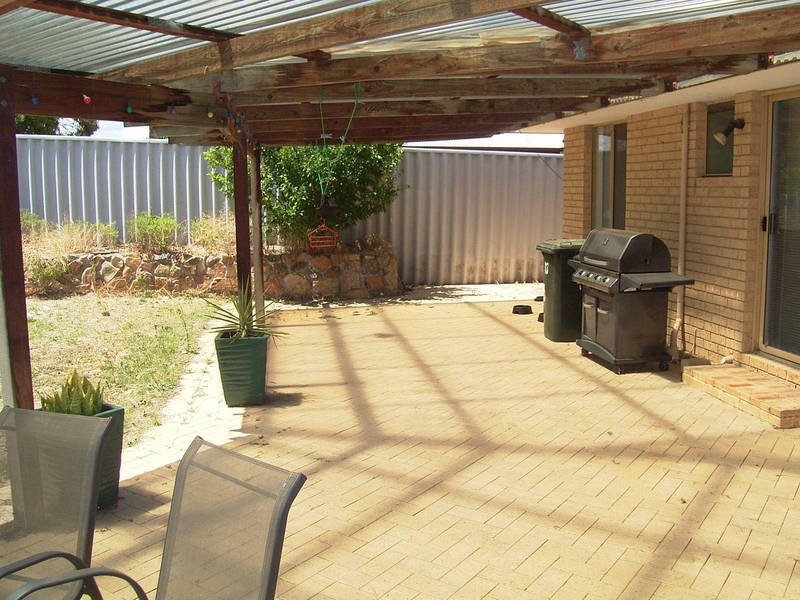 59 The Avenue, Warnbro WA 6169