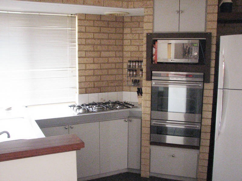 59 The Avenue, Warnbro WA 6169