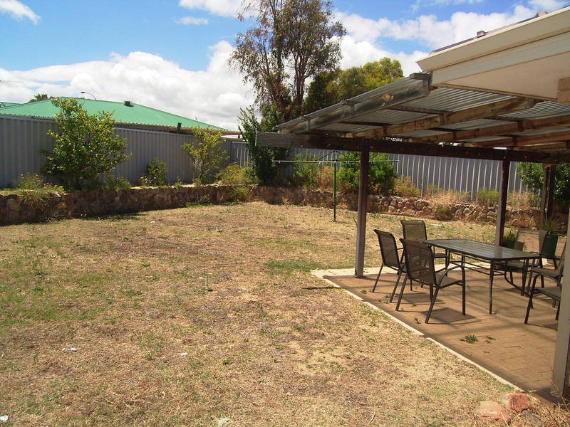 59 The Avenue, Warnbro WA 6169