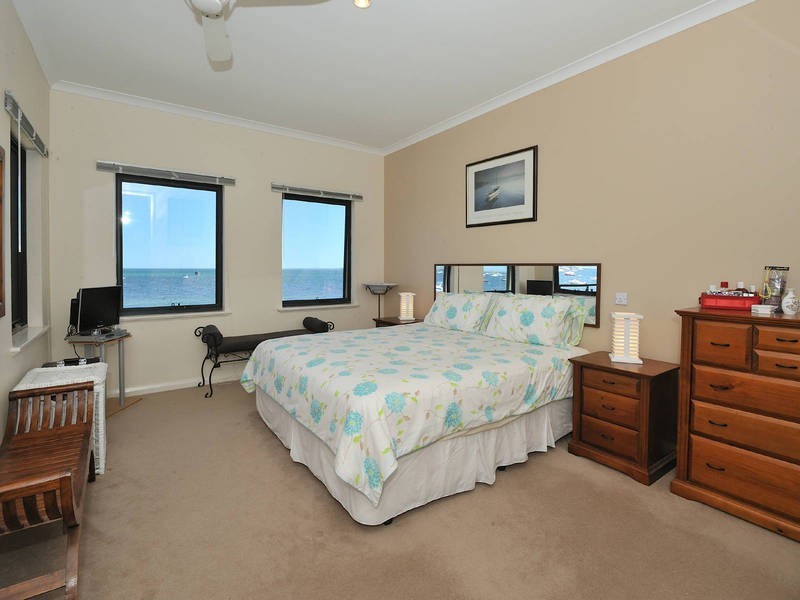 1 Esplanade, Rockingham WA 6168