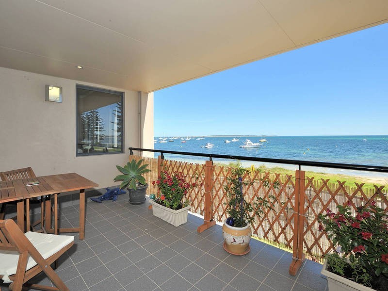 1 Esplanade, Rockingham WA 6168