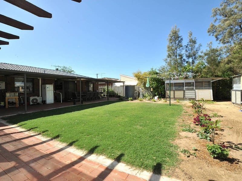 52 Kenton Way, Rockingham WA 6168