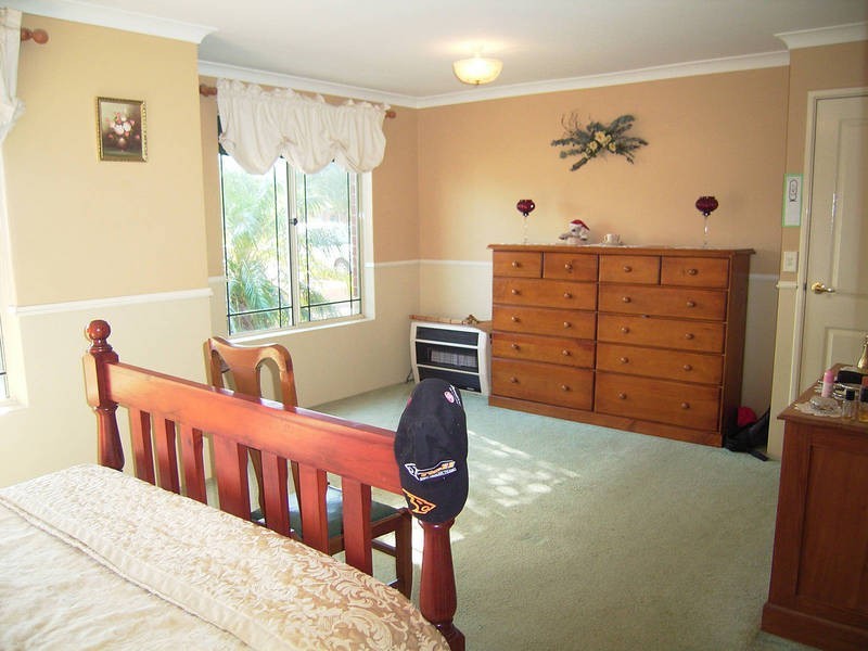 35 The Avenue, Warnbro WA 6169