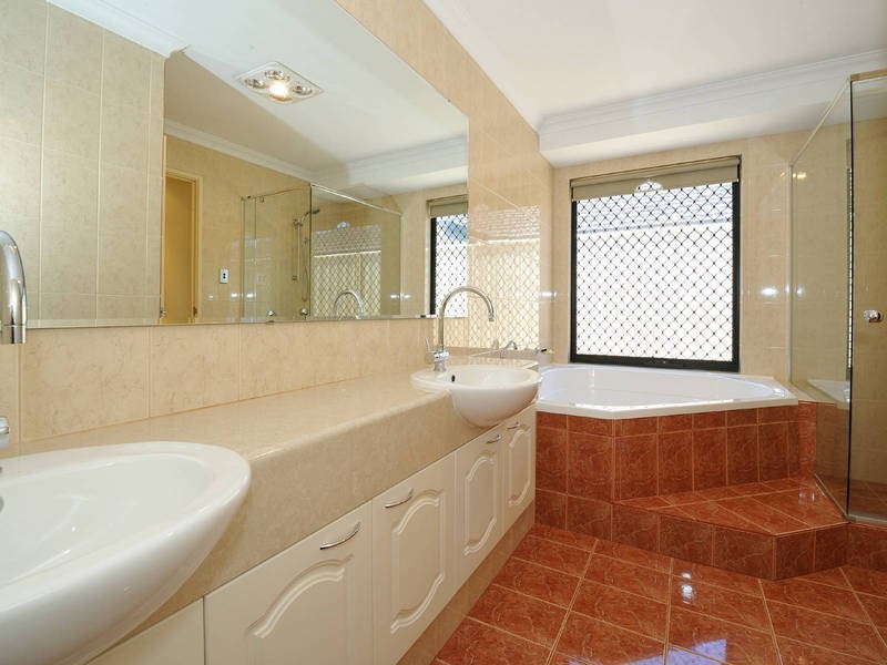 63 Yindana Boulevard, Lakelands WA 6180