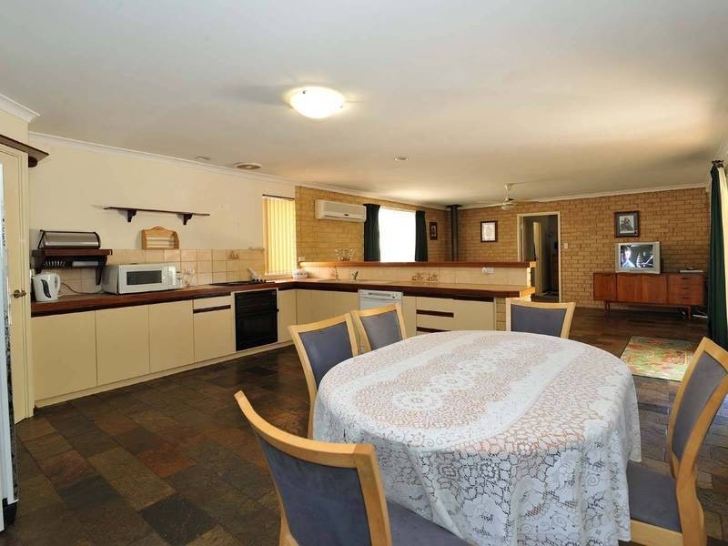 24 Council Avenue, Rockingham WA 6168