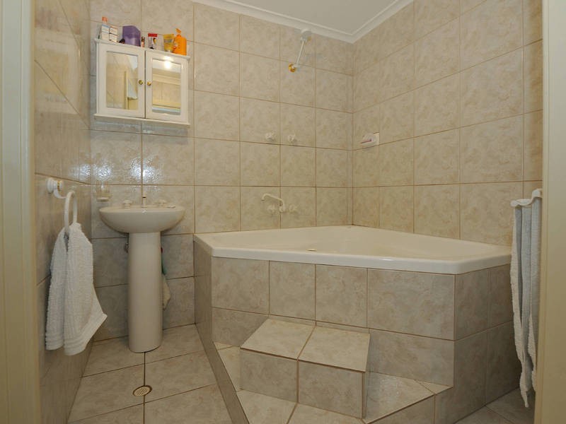 34 Cygnus Street, Rockingham WA 6168