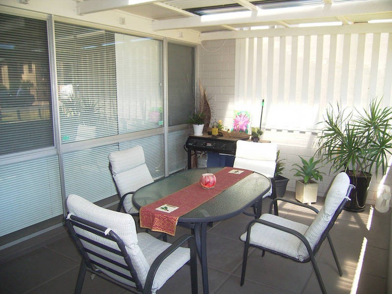 2/27 Harrison Street, Rockingham WA 6168