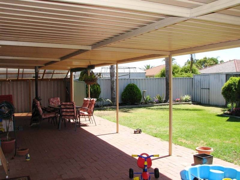10 Kentia Way, Warnbro WA 6169
