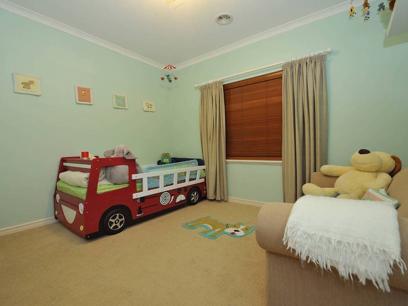 4 Cobblestones Circuit, Secret Harbour WA 6173