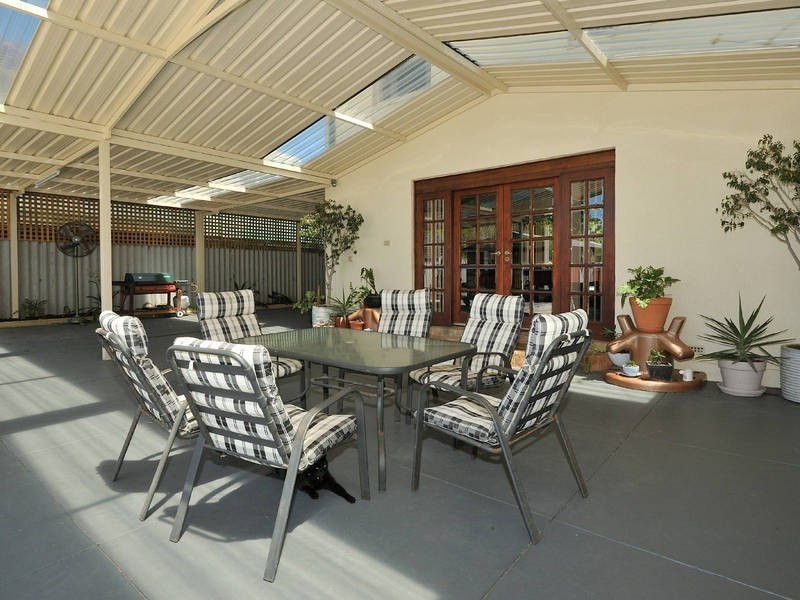 17 Jecks Street, Rockingham WA 6168