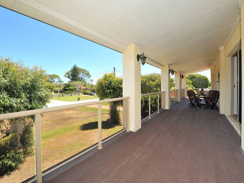 17 Jecks Street, Rockingham WA 6168
