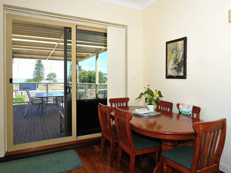 199 Rockingham Beach Road, Rockingham WA 6168