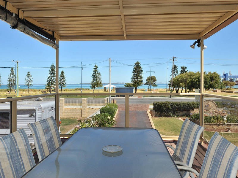 199 Rockingham Beach Road, Rockingham WA 6168