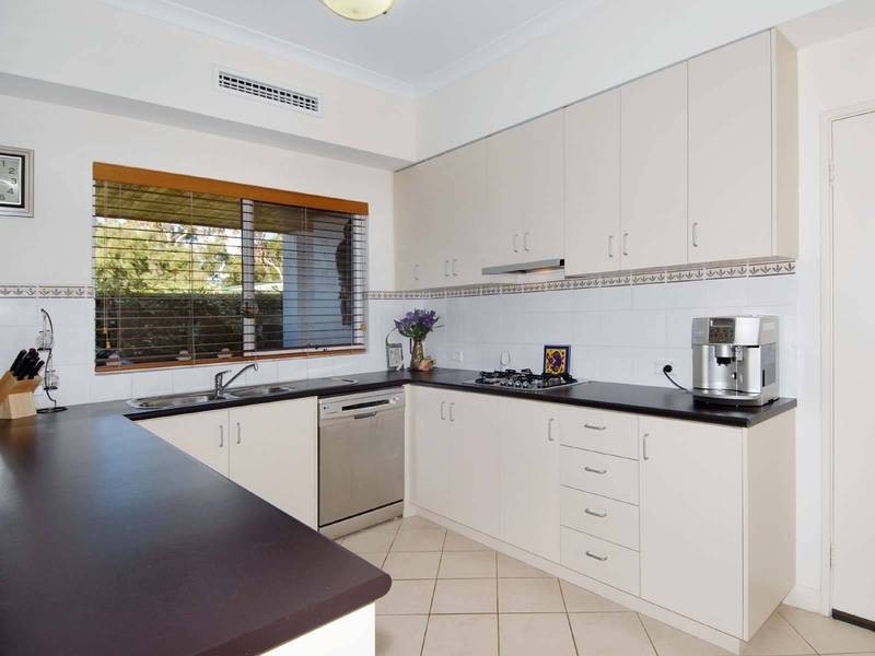 2B Hymus Street, Rockingham WA 6168