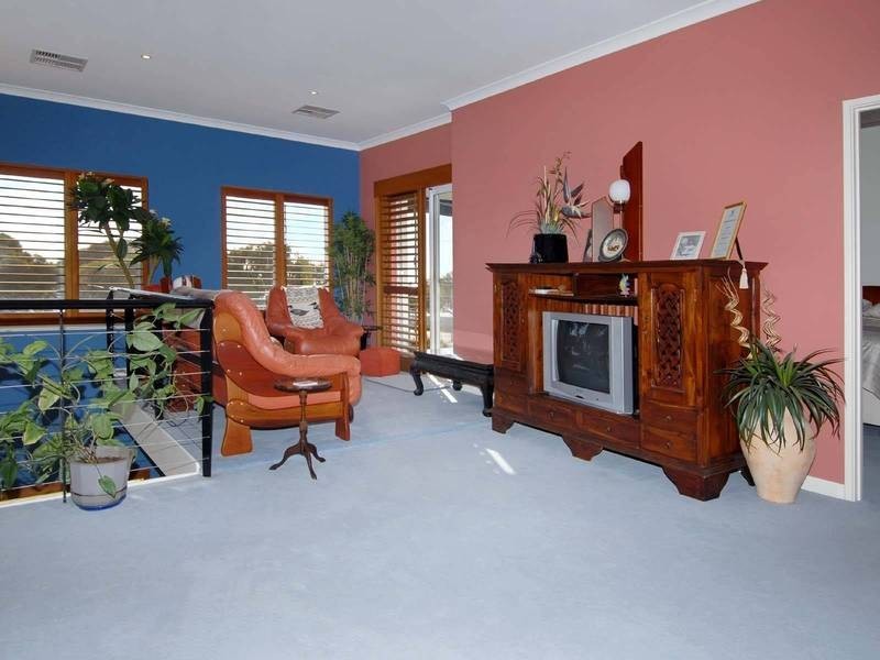 2B Hymus Street, Rockingham WA 6168