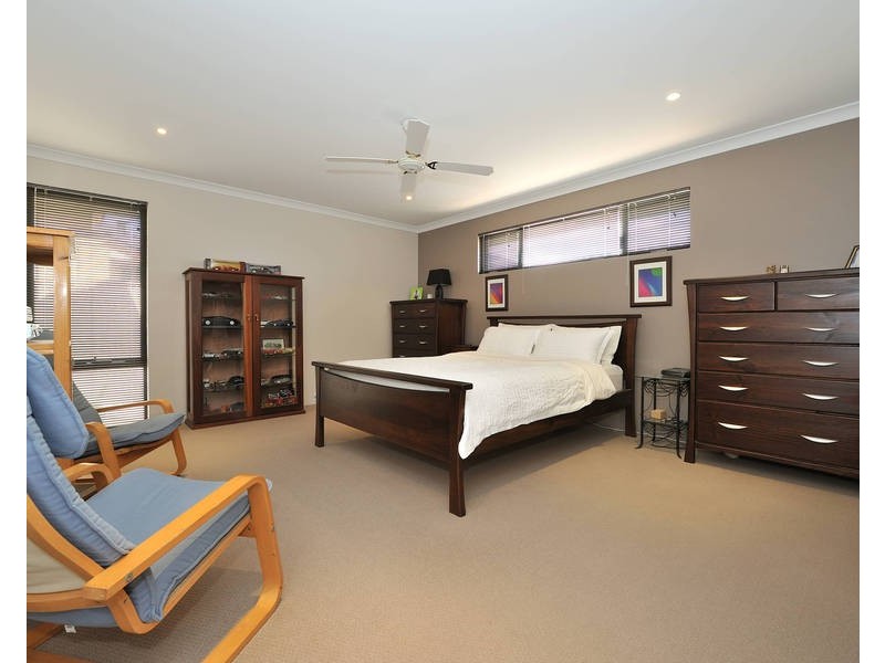 62 Harrington Waters Drive, Waikiki WA 6169