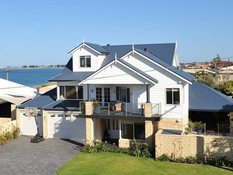 4 Julia Street, Waikiki WA 6169