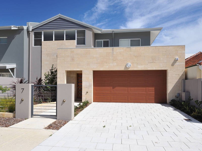 7/2 Lewington Street, Rockingham WA 6168