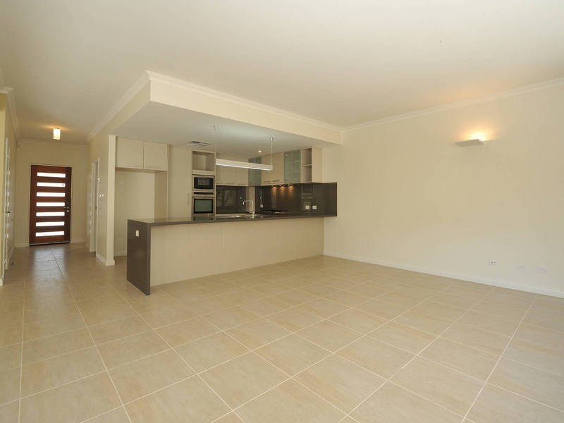 7/2 Lewington Street, Rockingham WA 6168