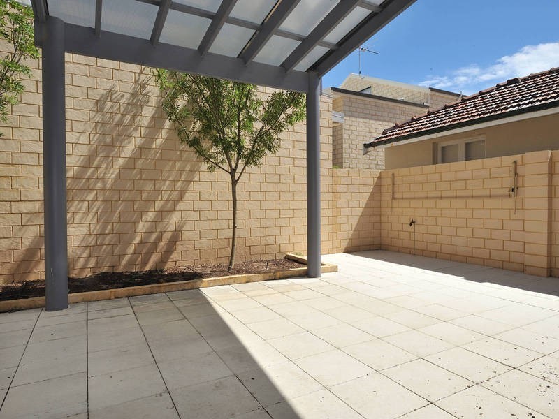 7/2 Lewington Street, Rockingham WA 6168