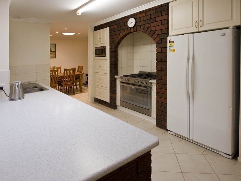 4 Nova Court, Cooloongup WA 6168