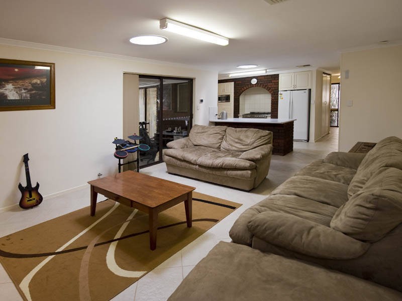 4 Nova Court, Cooloongup WA 6168