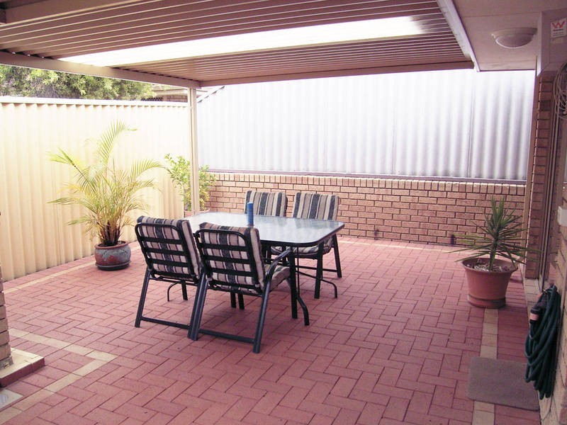 32/96 Simpson Avenue, Rockingham WA 6168