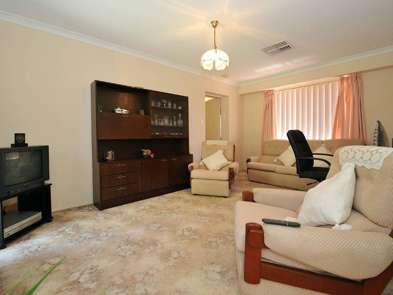 36 Hartland Way, Warnbro WA 6169