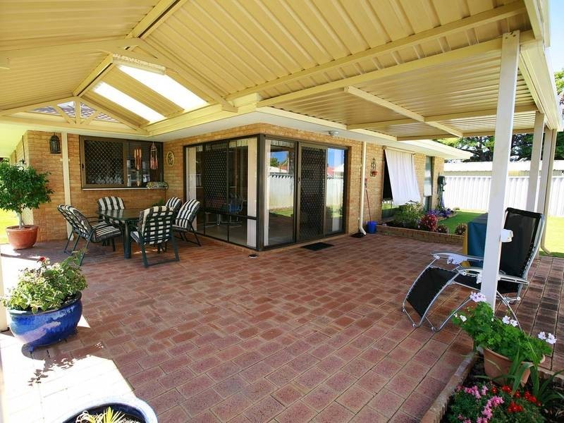 18 Warner Lane, Rockingham WA 6168