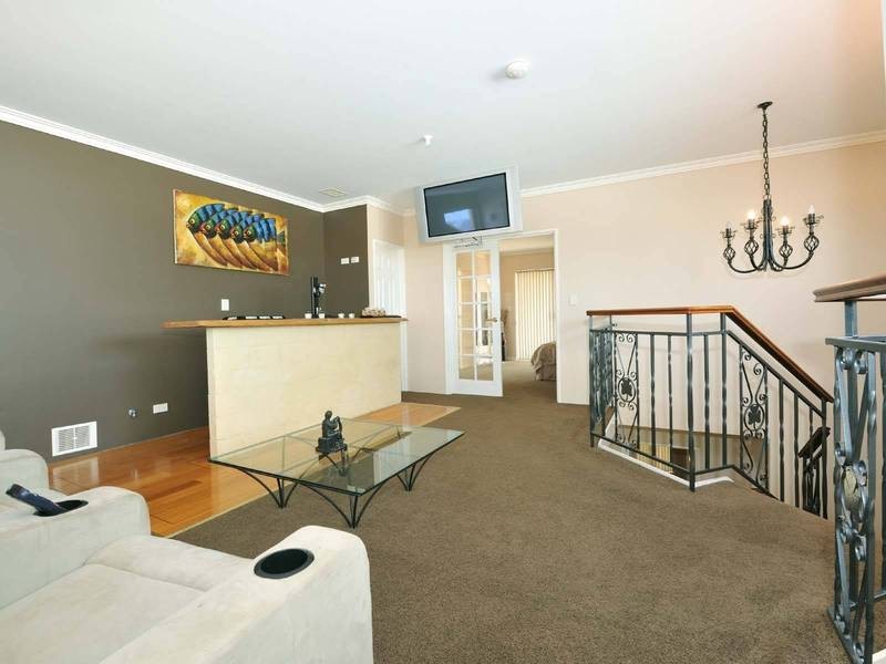 46 Morfontaine Parade, Port Kennedy WA 6172