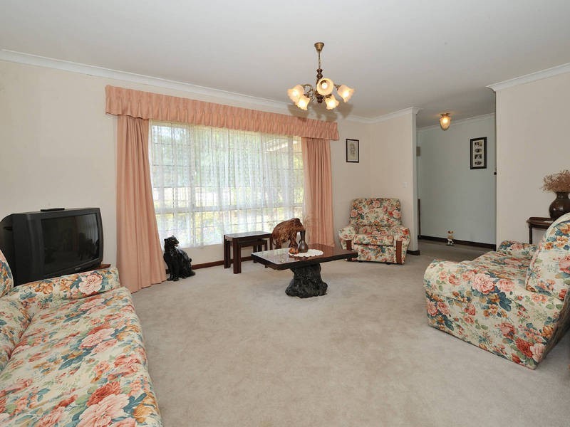 12 Adroit Court, Rockingham WA 6168