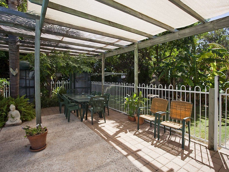 32 Regan Street, Rockingham WA 6168