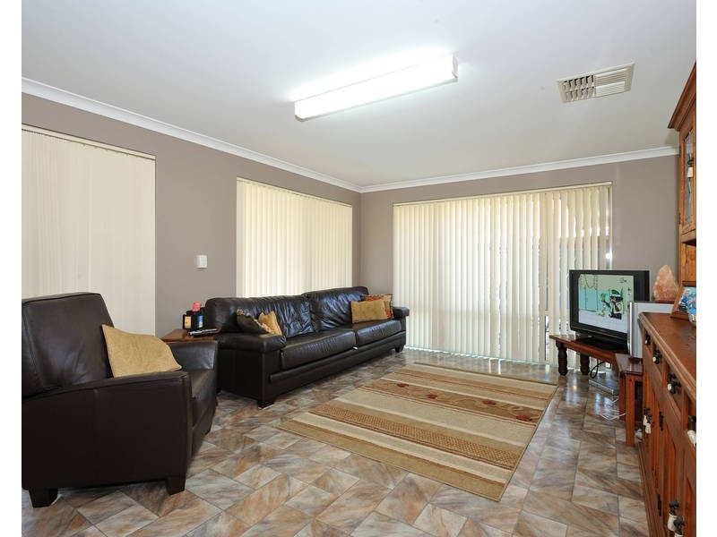 1 Morritt Close, Rockingham WA 6168