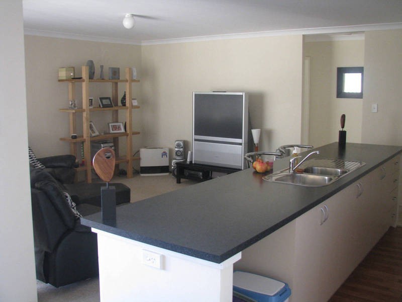 8 Hewson Way, Port Kennedy WA 6172