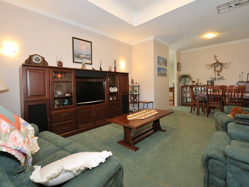 9 Purdy Avenue, Rockingham WA 6168